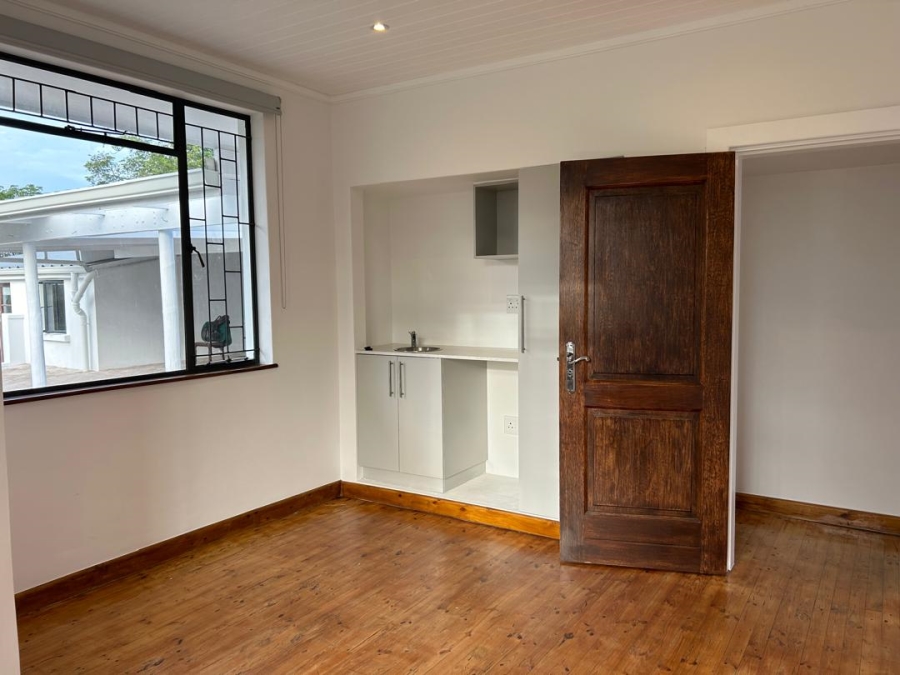 To Let Commercial Property for Rent in Rondevlei Western Cape